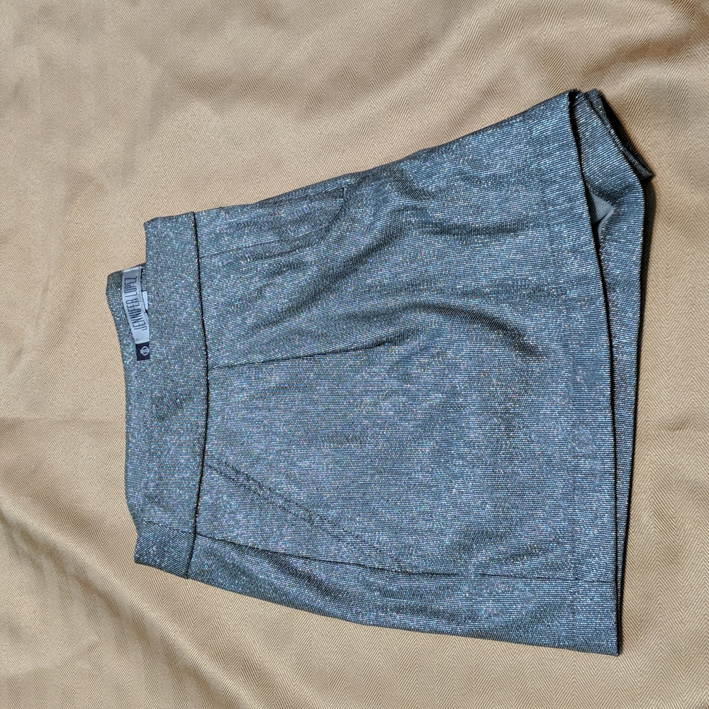 ❤️Jennifer Lopez silver dress shorts❤️